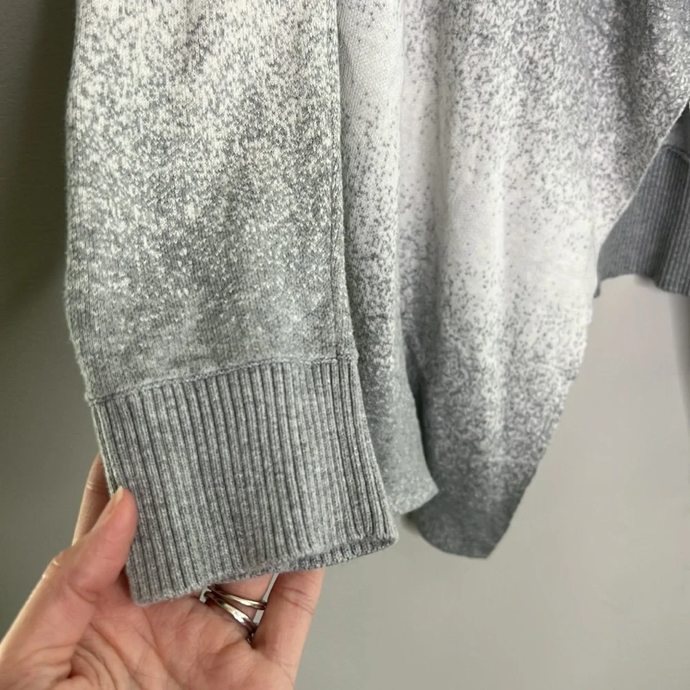 LOU & GREY gray and white blurred striped open front cardigan size Medium - Picture 7 of 14